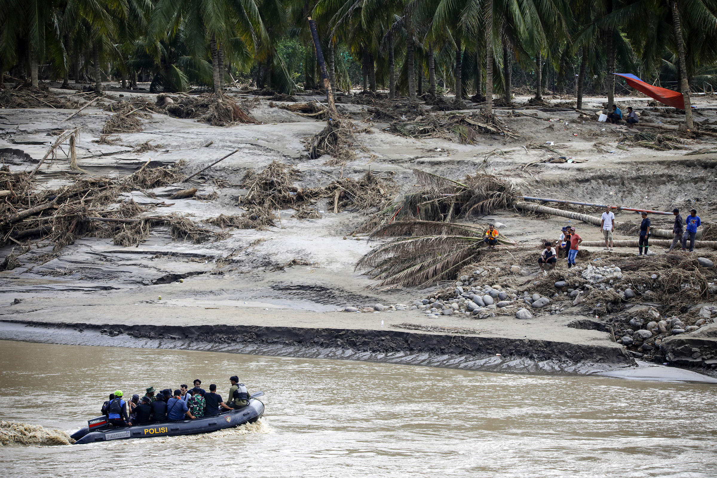Ketahanan Pangan Pasca-Banjir: Ketika Stok Ada, Akses Menjadi Masalah. Salah Siapa?